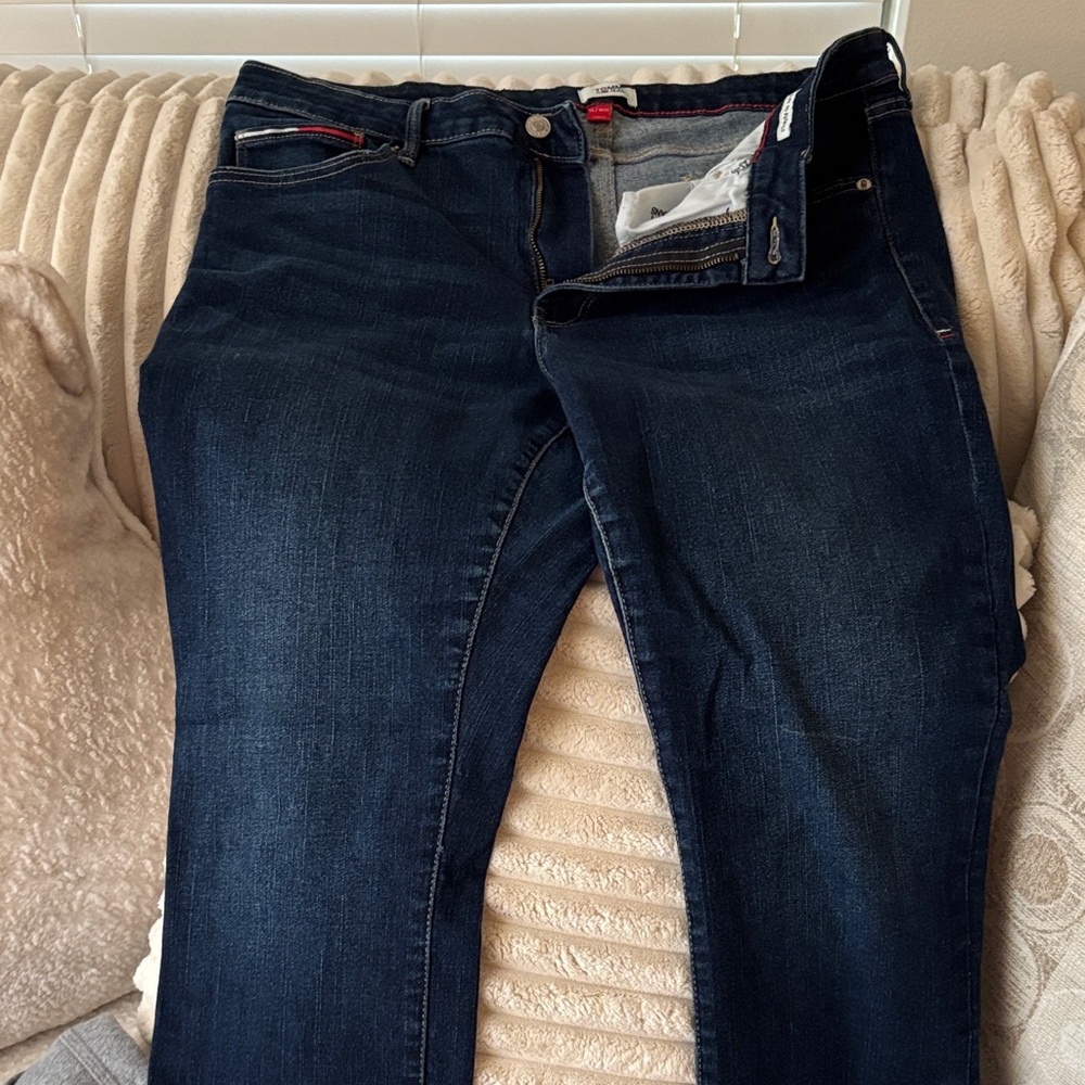 Tommy Hilfiger Women's High Rise Dark Blue Jeans